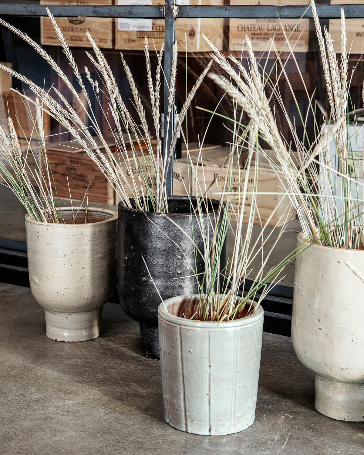 PLANTER, ARTIST, BEIGE