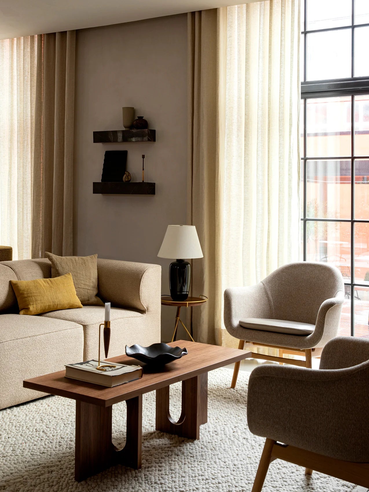 ANDROGYNE LOUNGE TABLE|WOOD