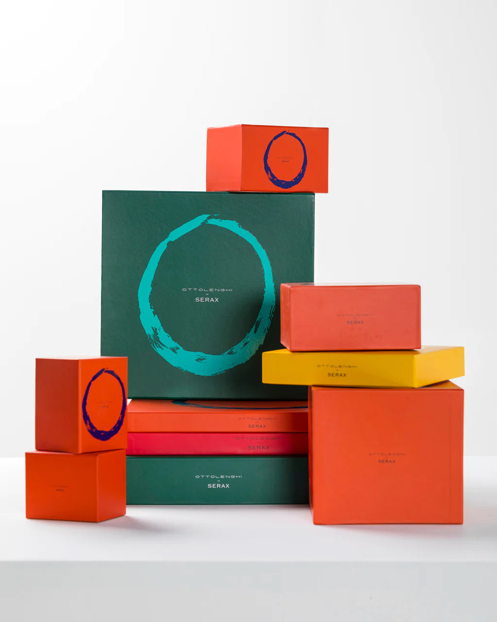 SERVING PLATE BLACK- WHITE PEPPER FEAST