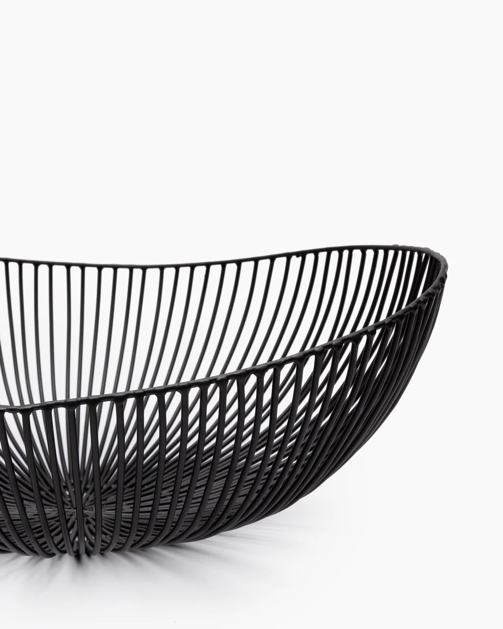 BASKET OVAL BLACK TALE, IRON MEO METAL SCULPTURES