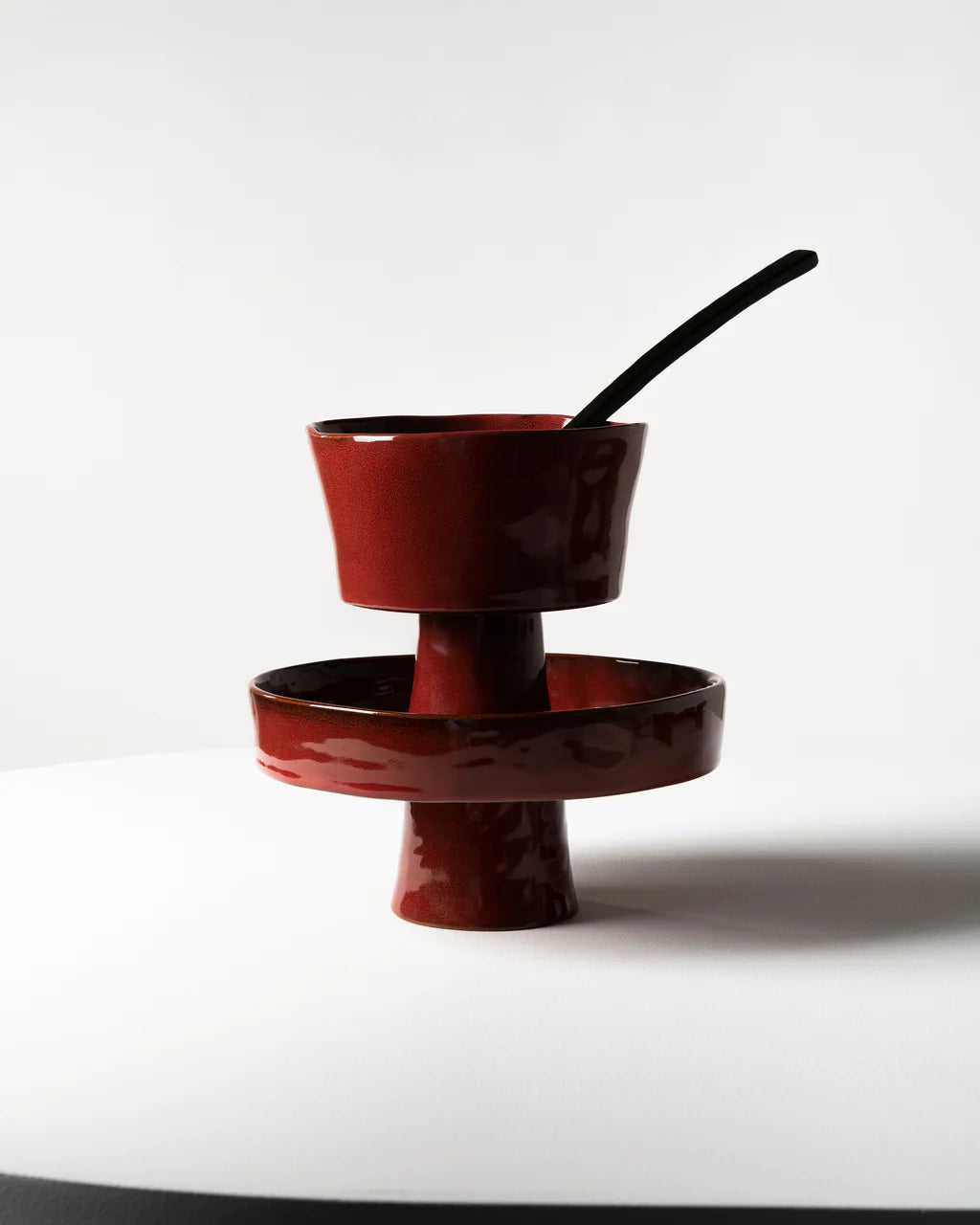 HIGH BOWL ON FOOT VENETIAN RED LA MERE