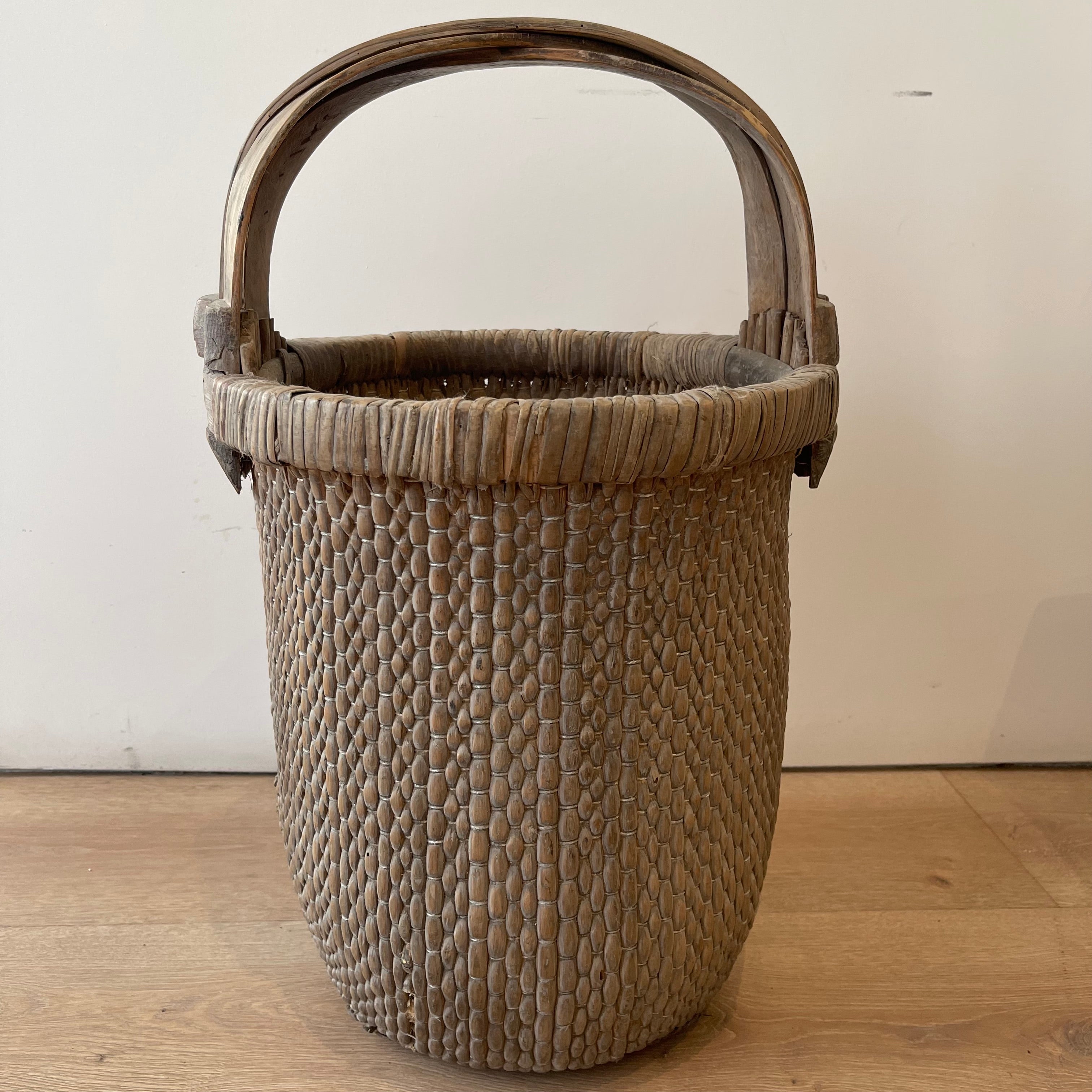 SHANXI BASKET WITH WOOD HANDLE