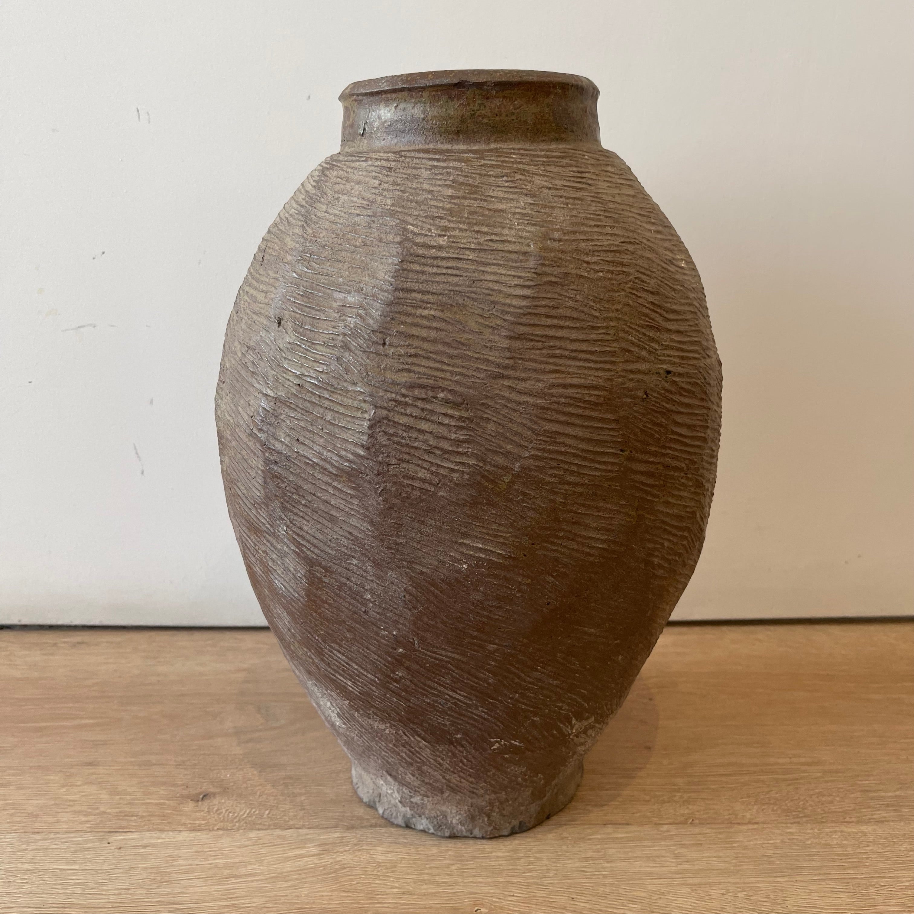 STRIPED BROWN VASE