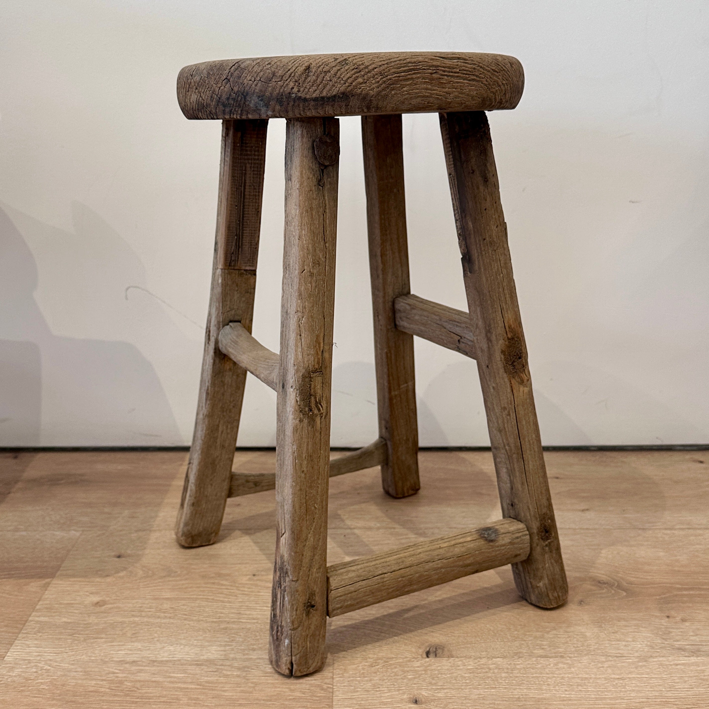 VINTAGE ROUND ELM STOOL
