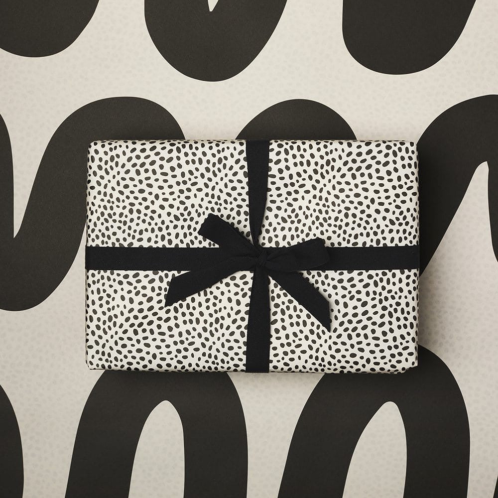 WRAPPING PAPER SHEETS IVORY WOBBLE & ANIMAL POLKA