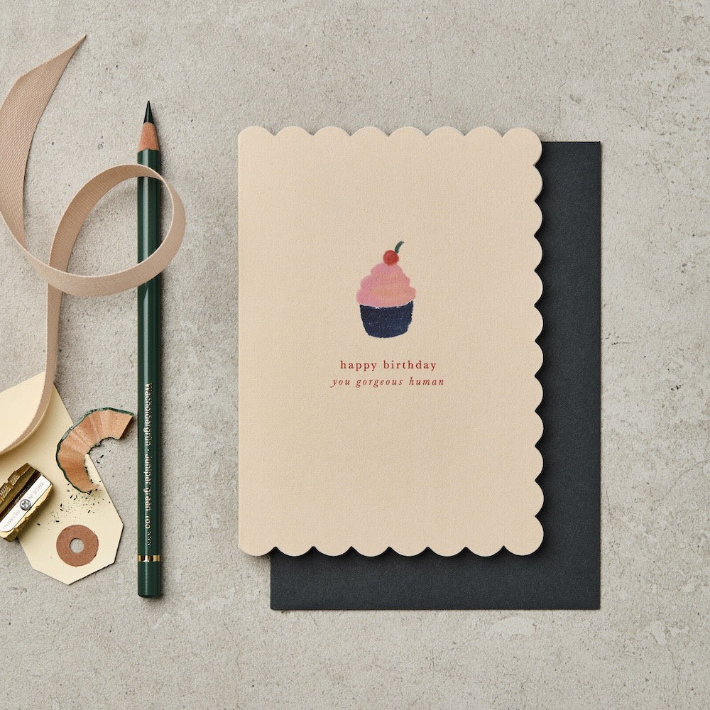 HAPPY BIRTHDAY CUPCAKE SCALLOP CARD