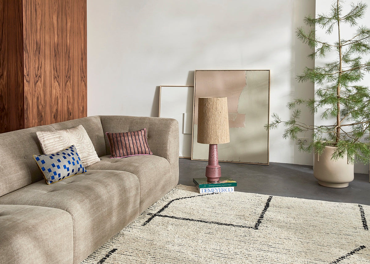 HAND WOVEN COTTON RUG
