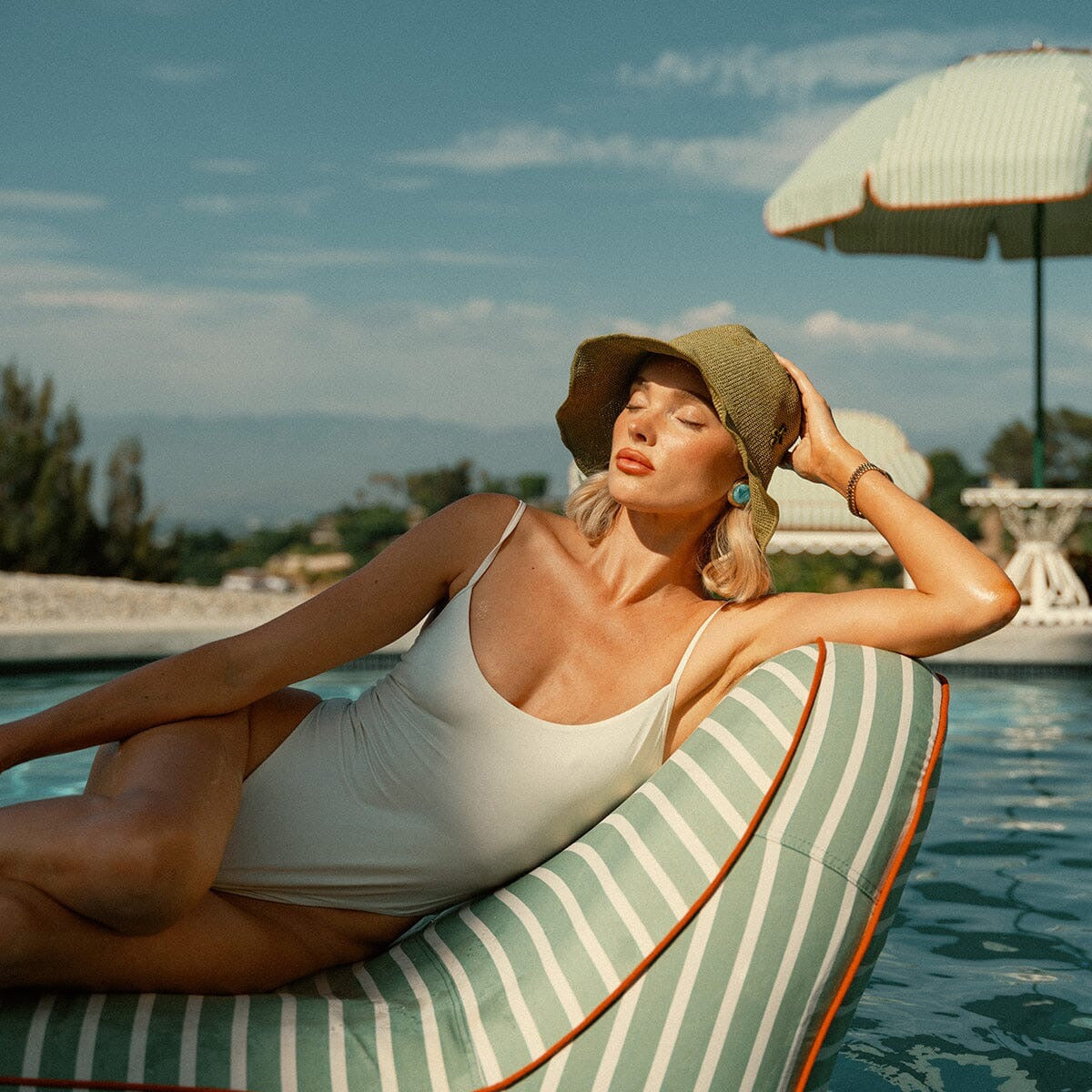 THE POOL LOUNGER - ELSA STRIPE | On Order