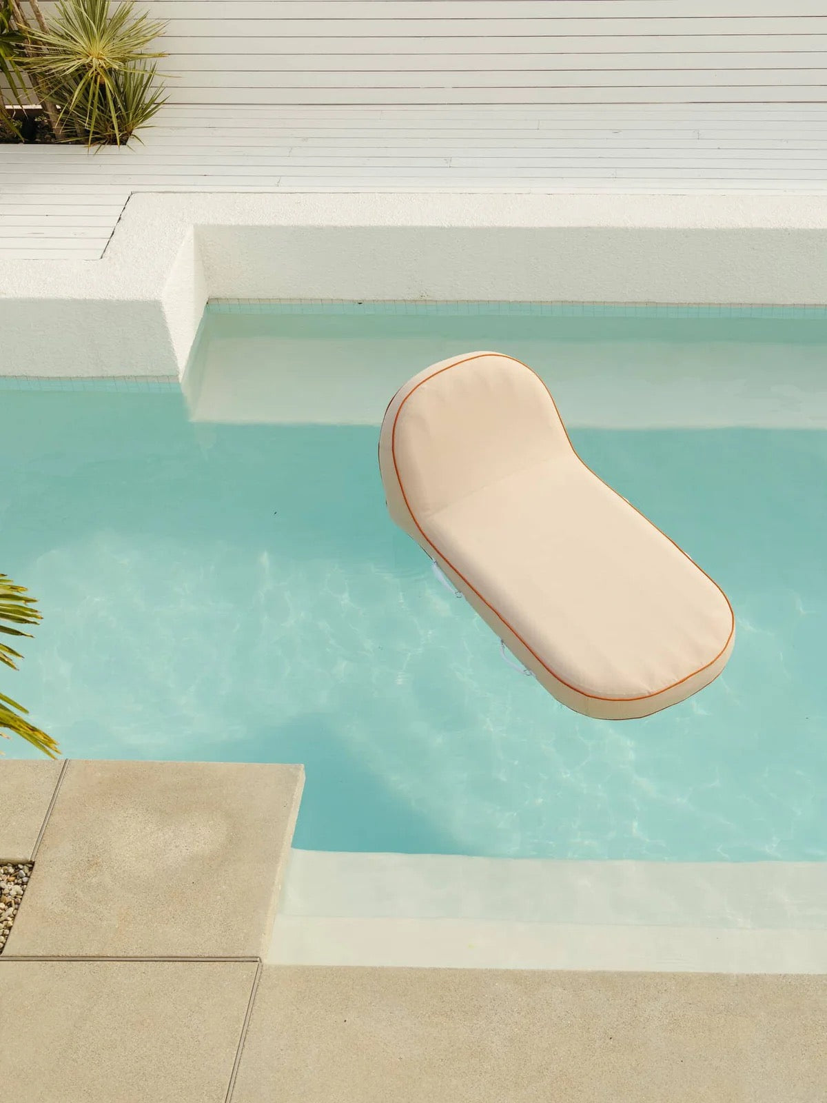 THE POOL LOUNGER - RIVIE PINK | On Order