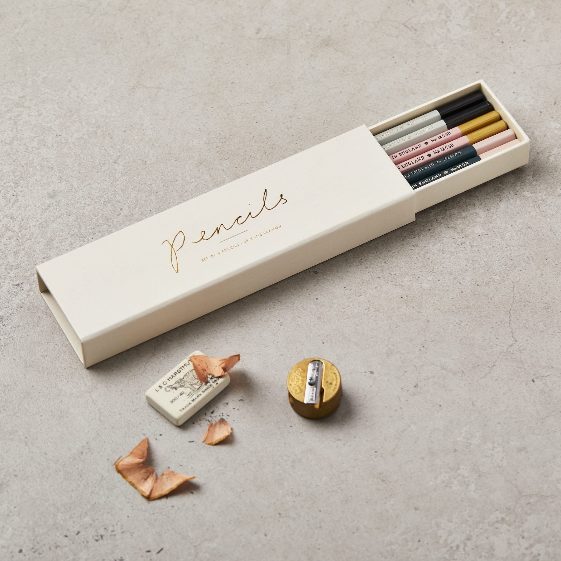 ASSORTED BOX OF 6 PENCILS