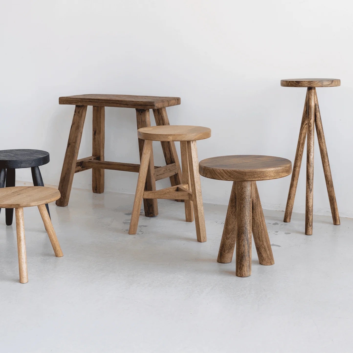 SIDE TABLE CONSCIOUS