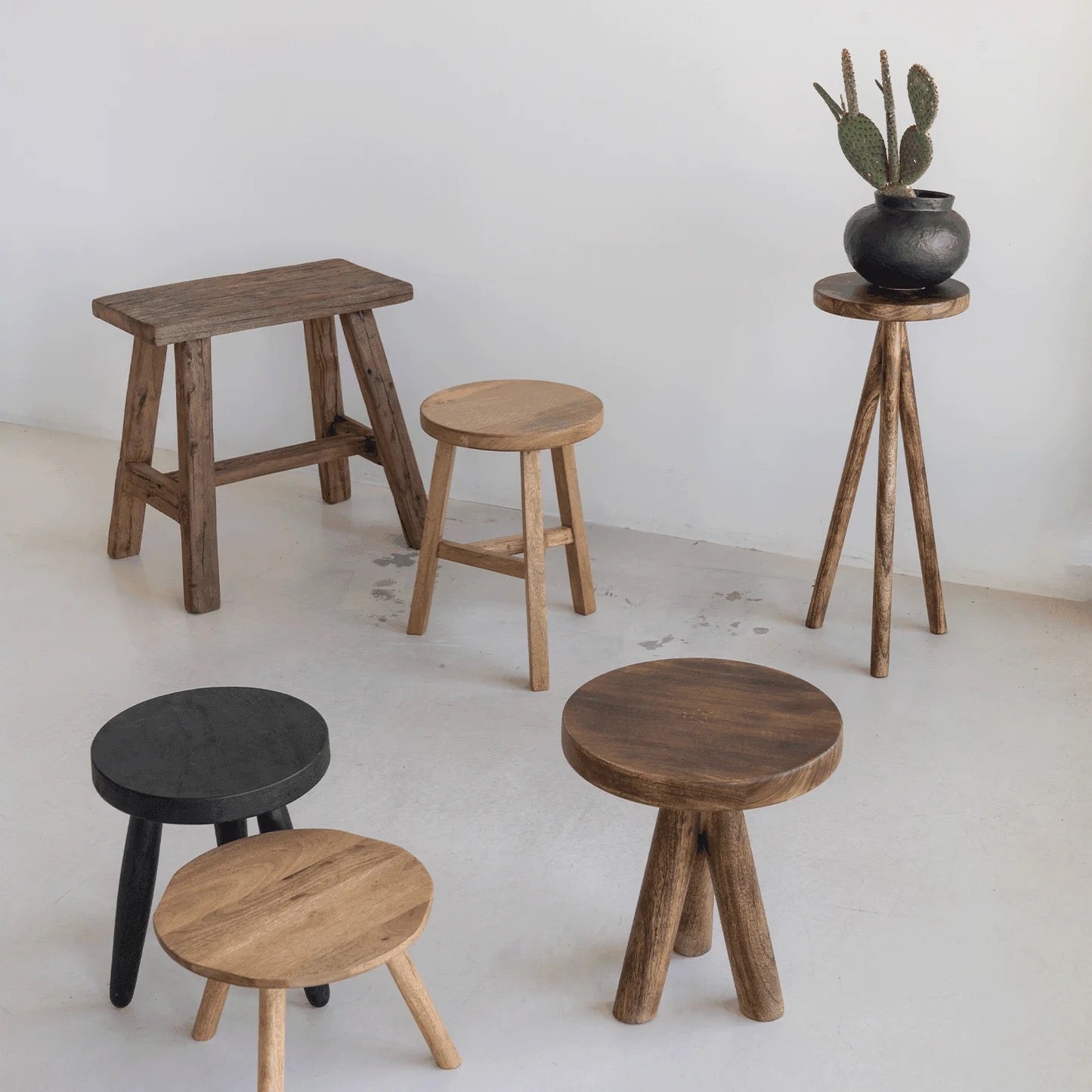 SIDE TABLE CONSCIOUS