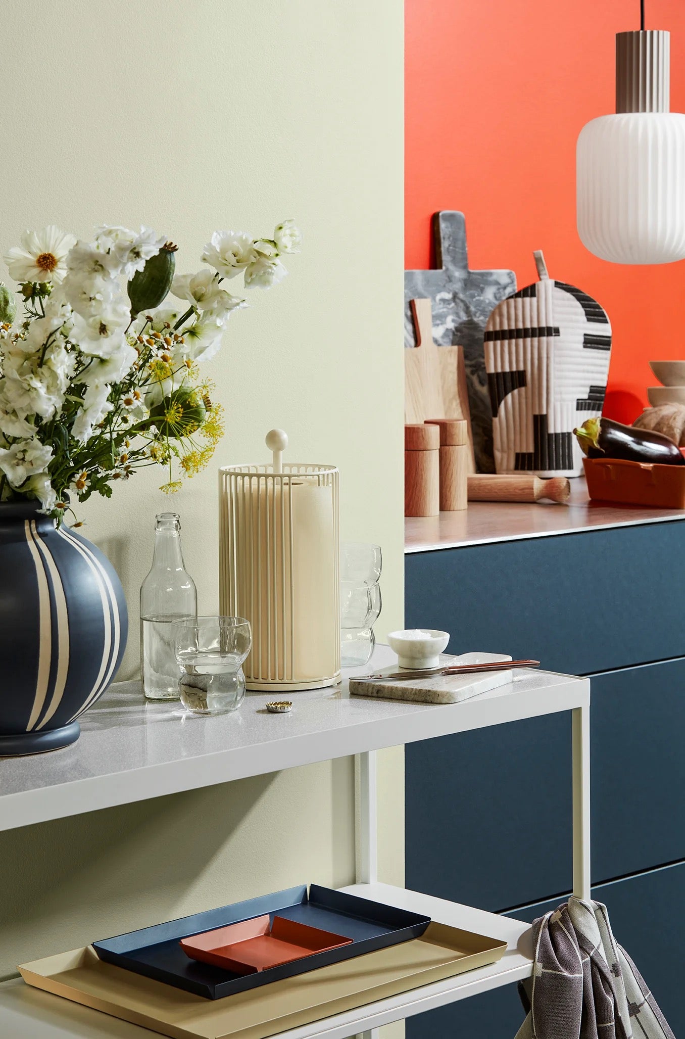 EDDA PAPER TOWEL HOLDER