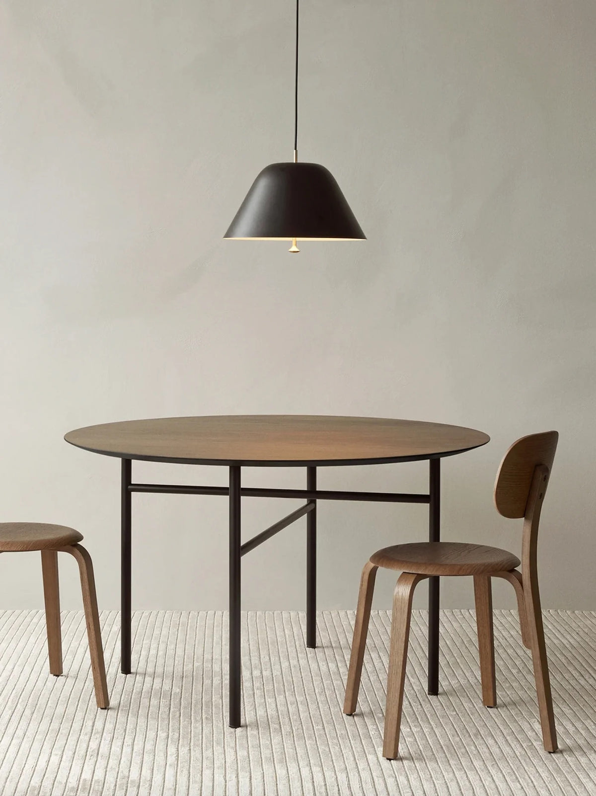 SNAREGADE DINING TABLE ROUND | 120CM | BLACK