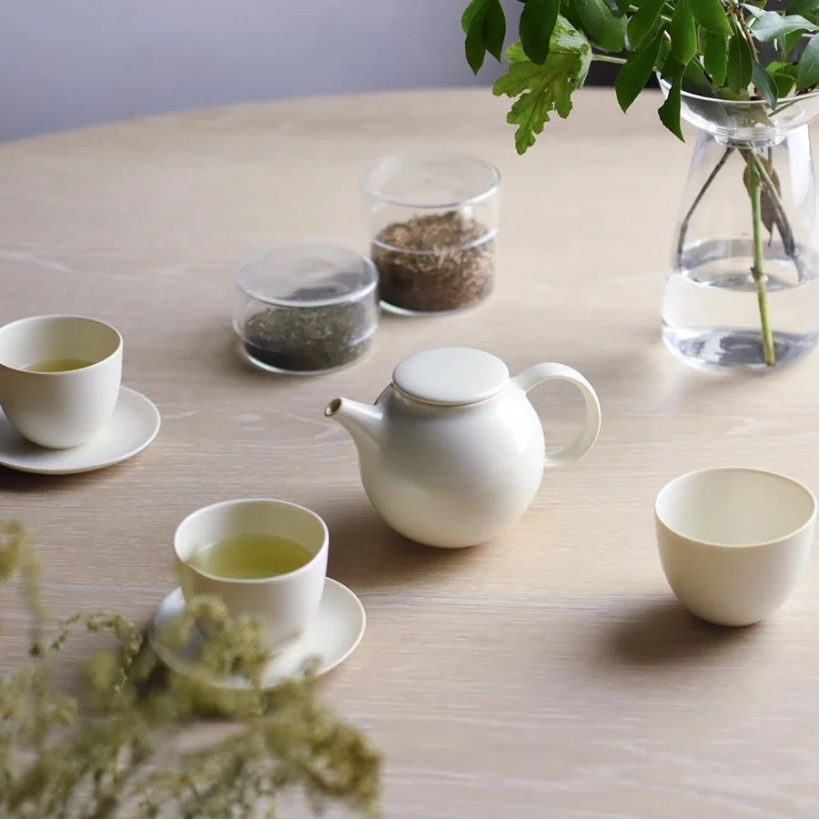 PEBBLE TEAPOT 480ML WHITE