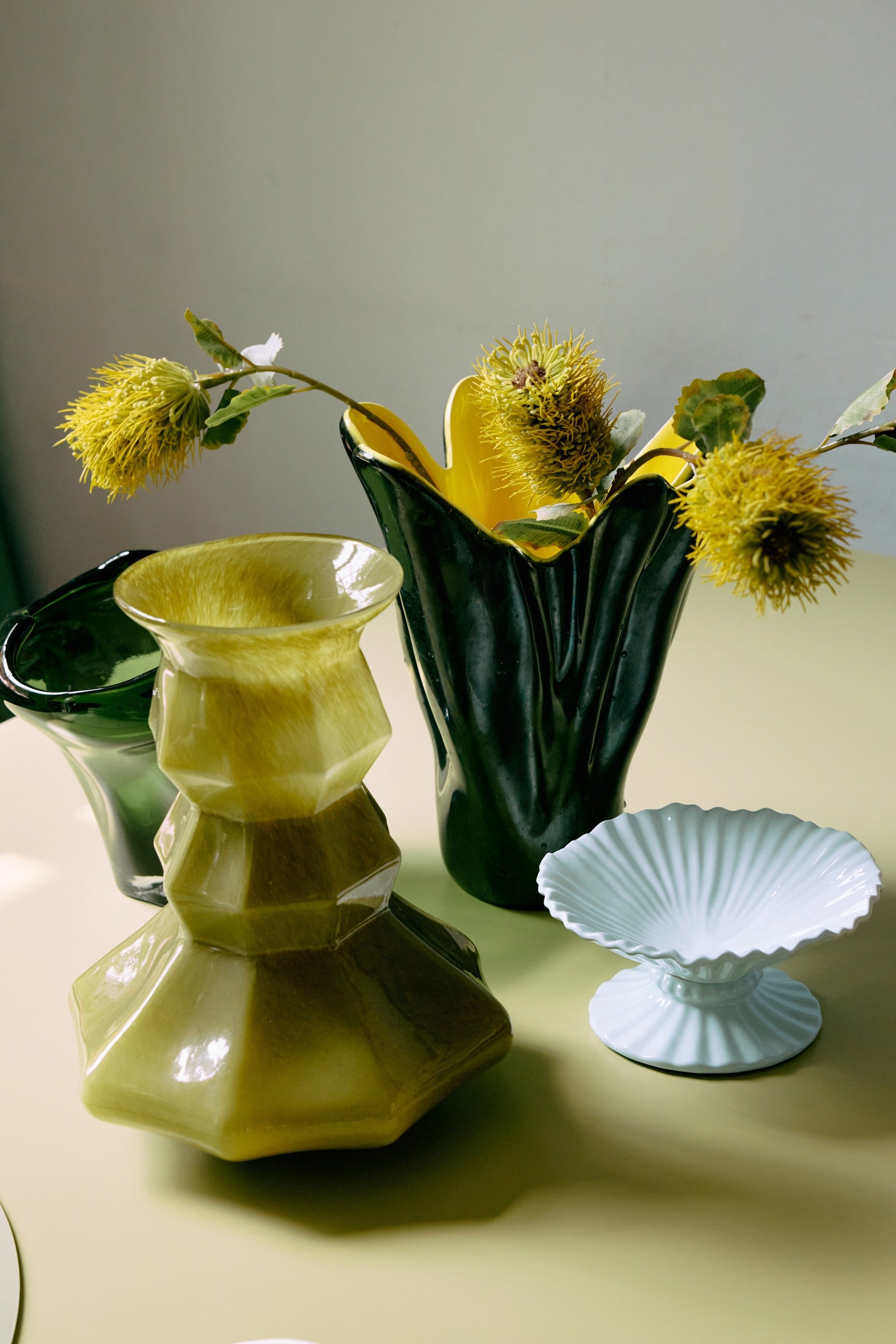SILHOUETTE GLASS VASE