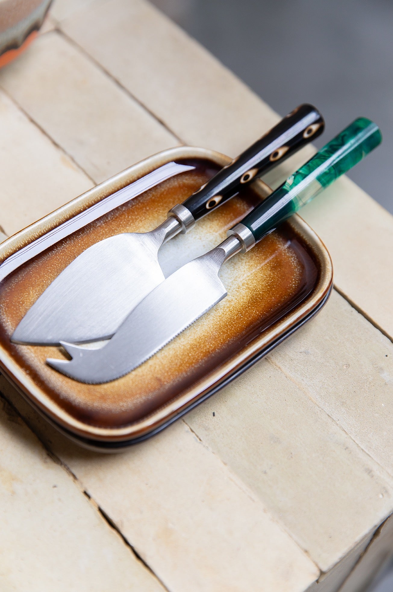 CHEESE KNIVES, COAST SET OF 3