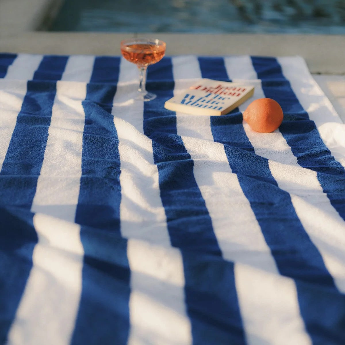 THE BEACH TOWEL - CREW MEDITERRANEAN BLUE STRIPE