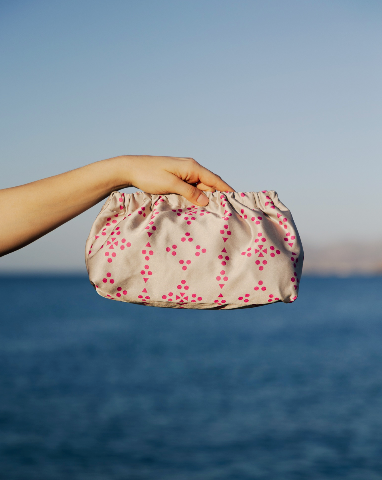 CLUTCH BAG - PATTERNED HAZELNUT