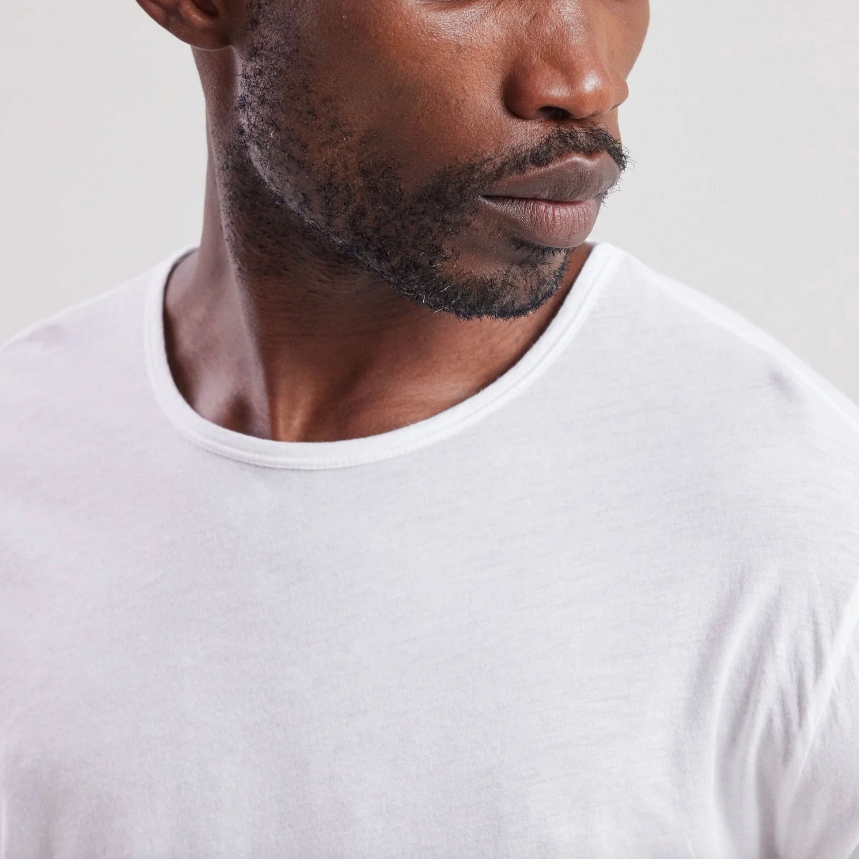 MEN KNITTED T-SHIRT - LIGHT CREW lONG SLEEVE - WHITE