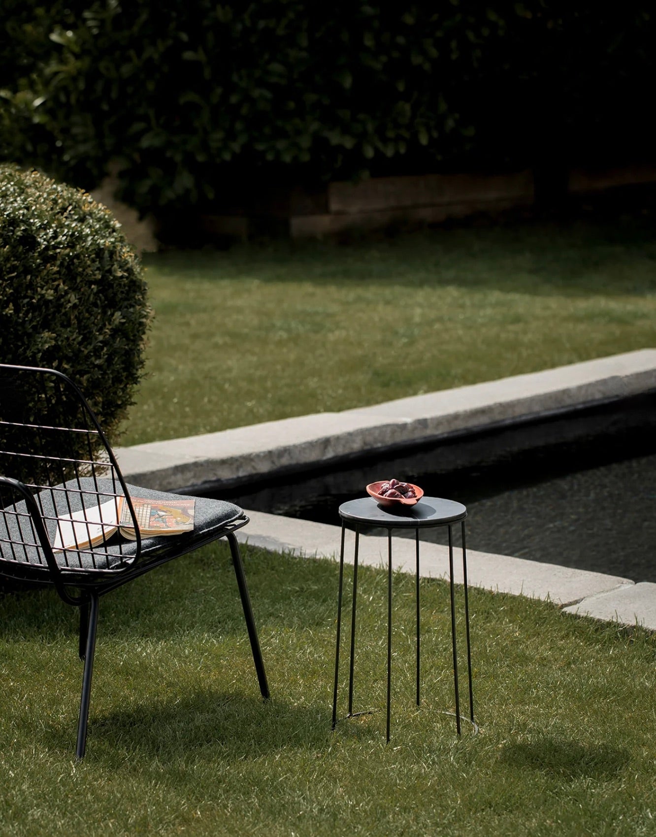 WM STRING LOUNGE CHAIR | On Order