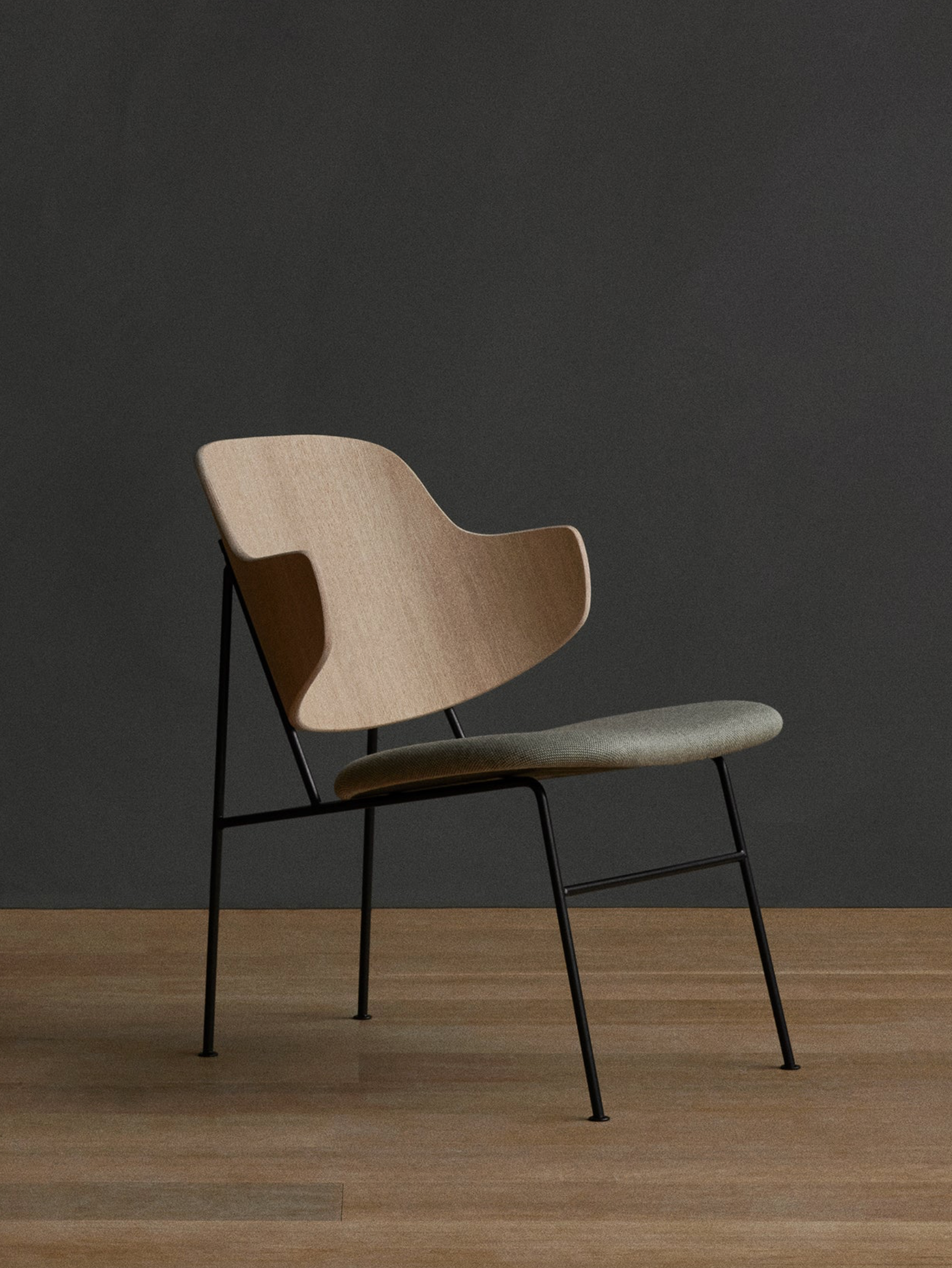 THE PENGUIN LOUNGE CHAIR | On Order