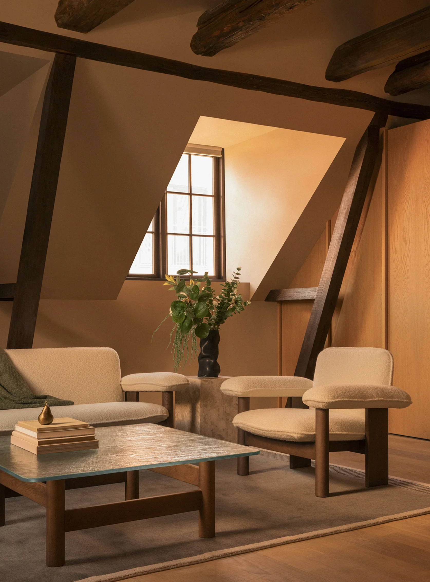 BRASILIA LOUNGE CHAIR, LOW BACK, TEXTILE | On Order