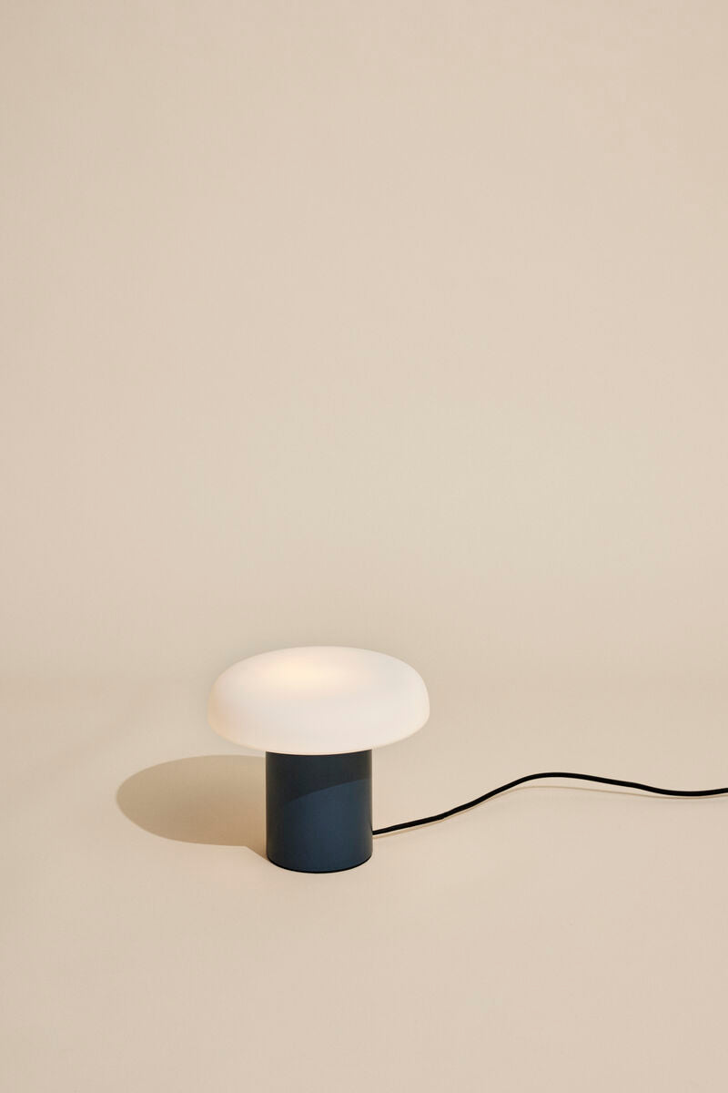 ATELIERS TABLE LAMP DARK BLUE