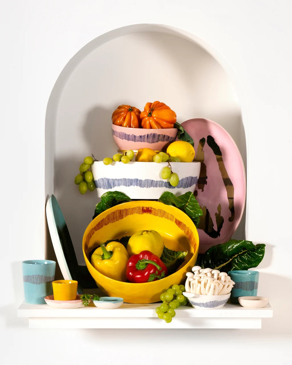 SALAD BOWL SUNNY YELLOW SWIRL - STRIPES RED FEAST
