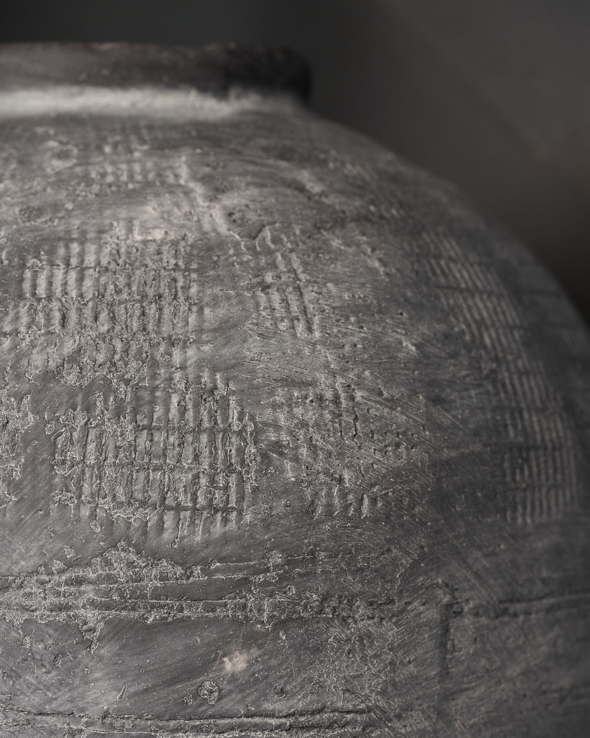 VASE, RUSTIK, CONCRETE (BIG)