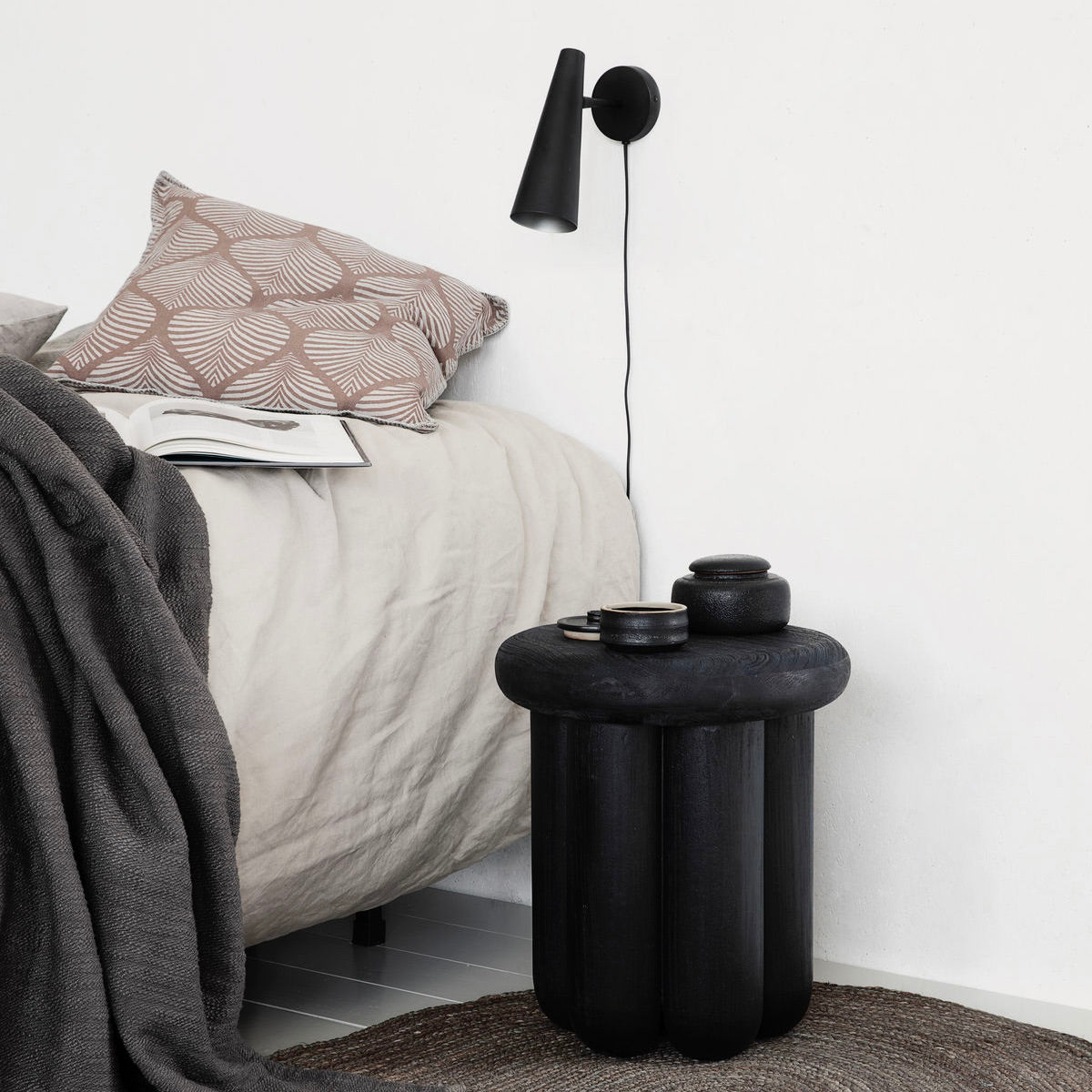 SIDE TABLE PHANT, BLACK