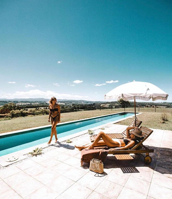 PREMIUM BEACH UMBRELLA - ANTIQUE WHITE