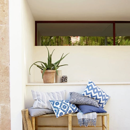 BENCH|EUCALYPTUS WOOD AND PALM LEAVES