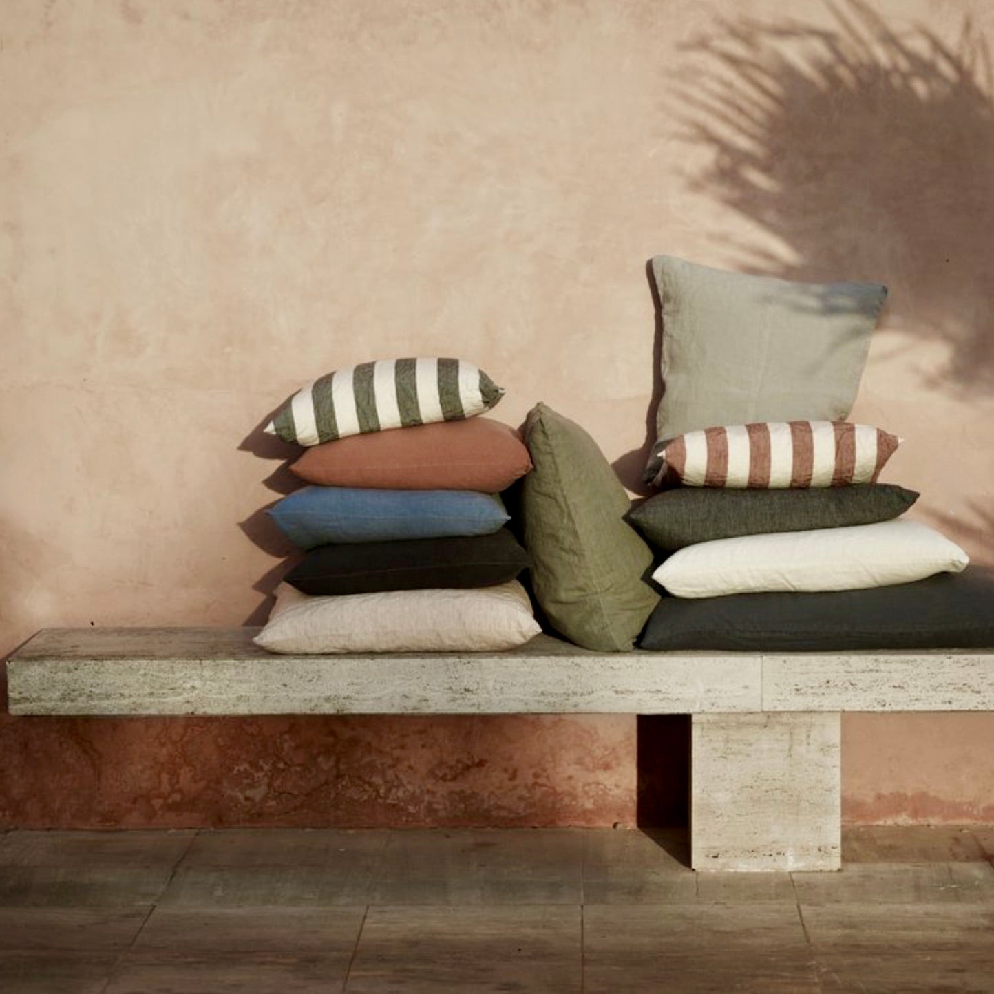 CUSHION COVER LINEN-ECRU/NAVY