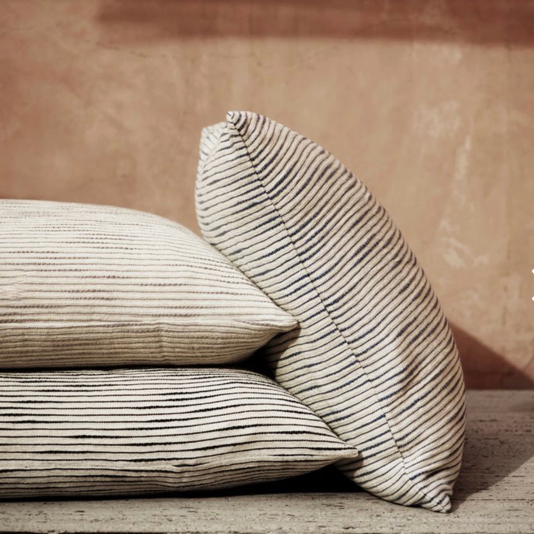 CUSHION COVER LINEN-ECRU/NAVY