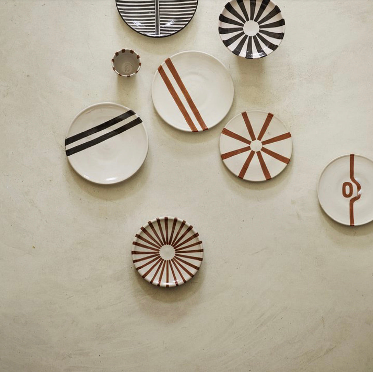 DECO PLATE|LINE BLACK