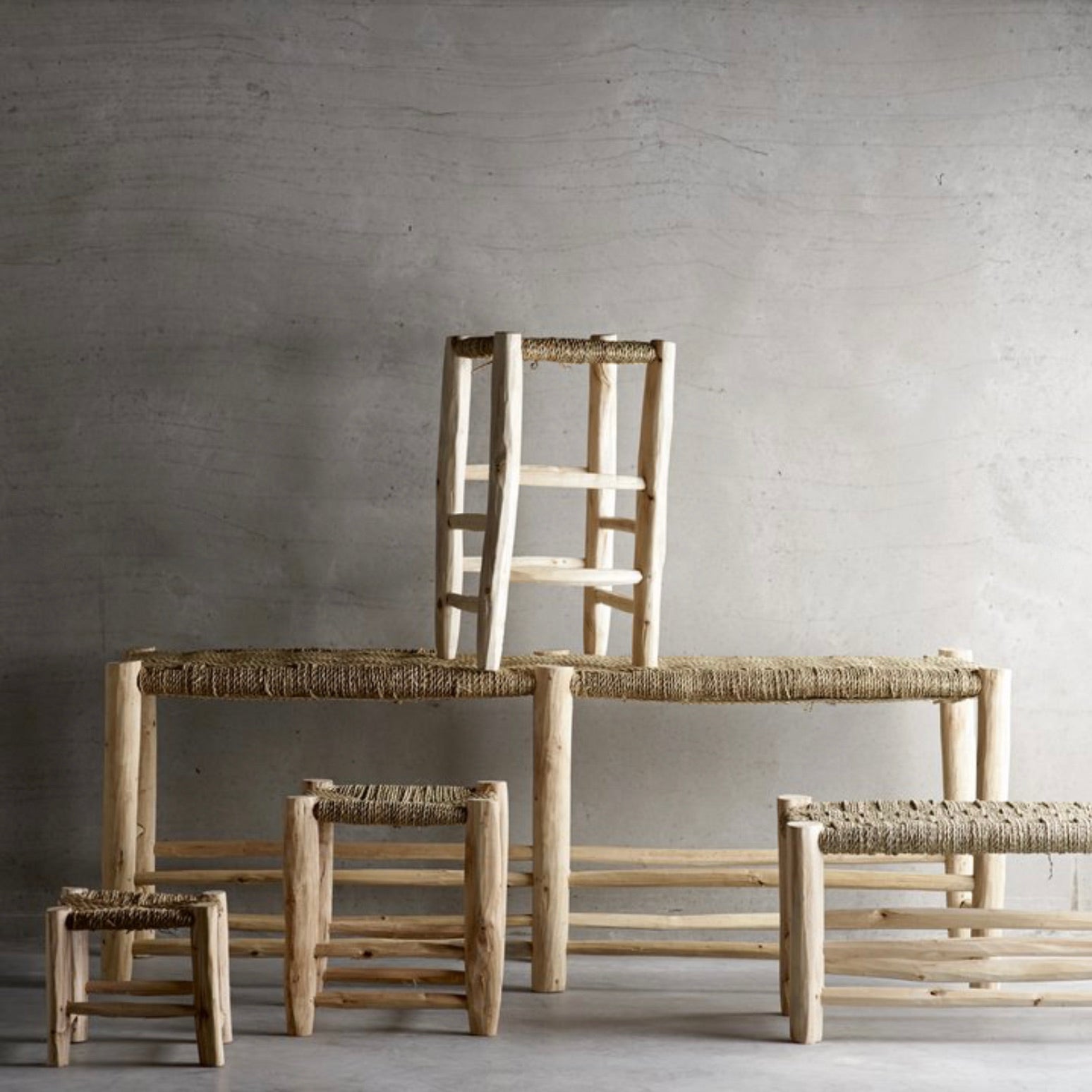 PALM LEAF|TREE STOOL