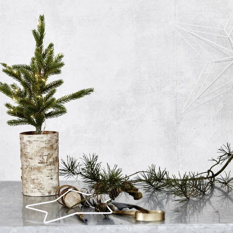 XMAS TREE W/ WOODEN BASE