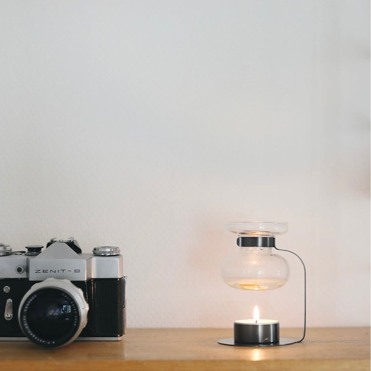 AROMA OIL WARMER - BLACK