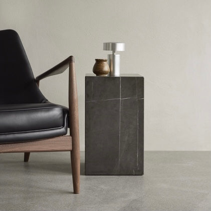COLUMN TABLE LAMP|PORTABLE|ALUMINIUM