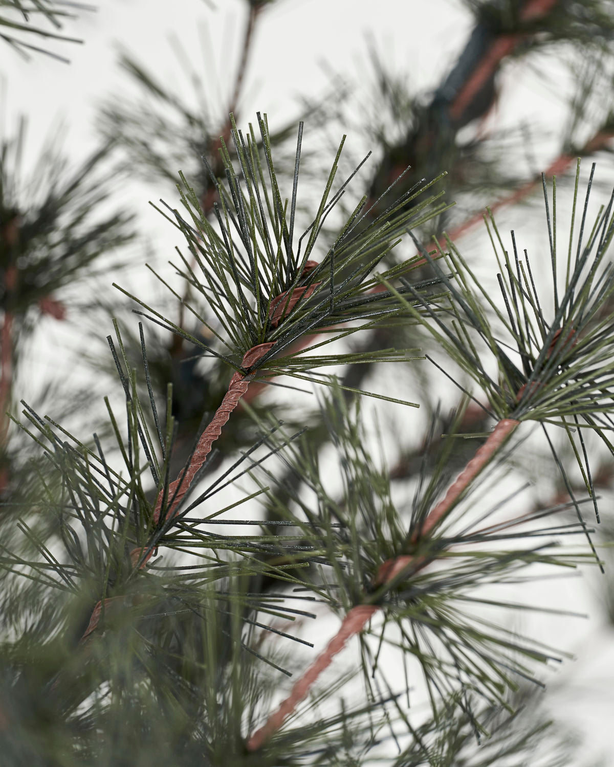 CHRISTMAS TREE W. LED, PIN, NATURE