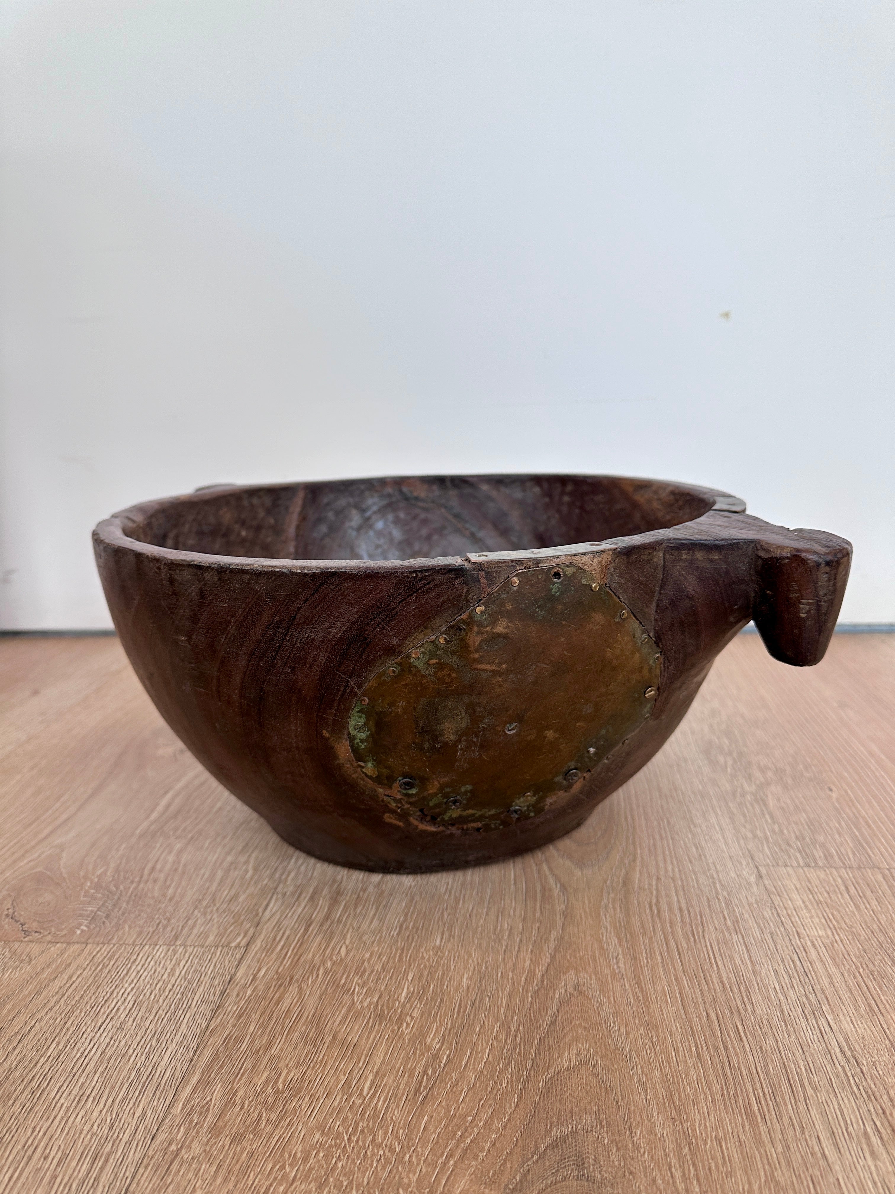 DARK WOODEN CONTAINER WITH HANDLES