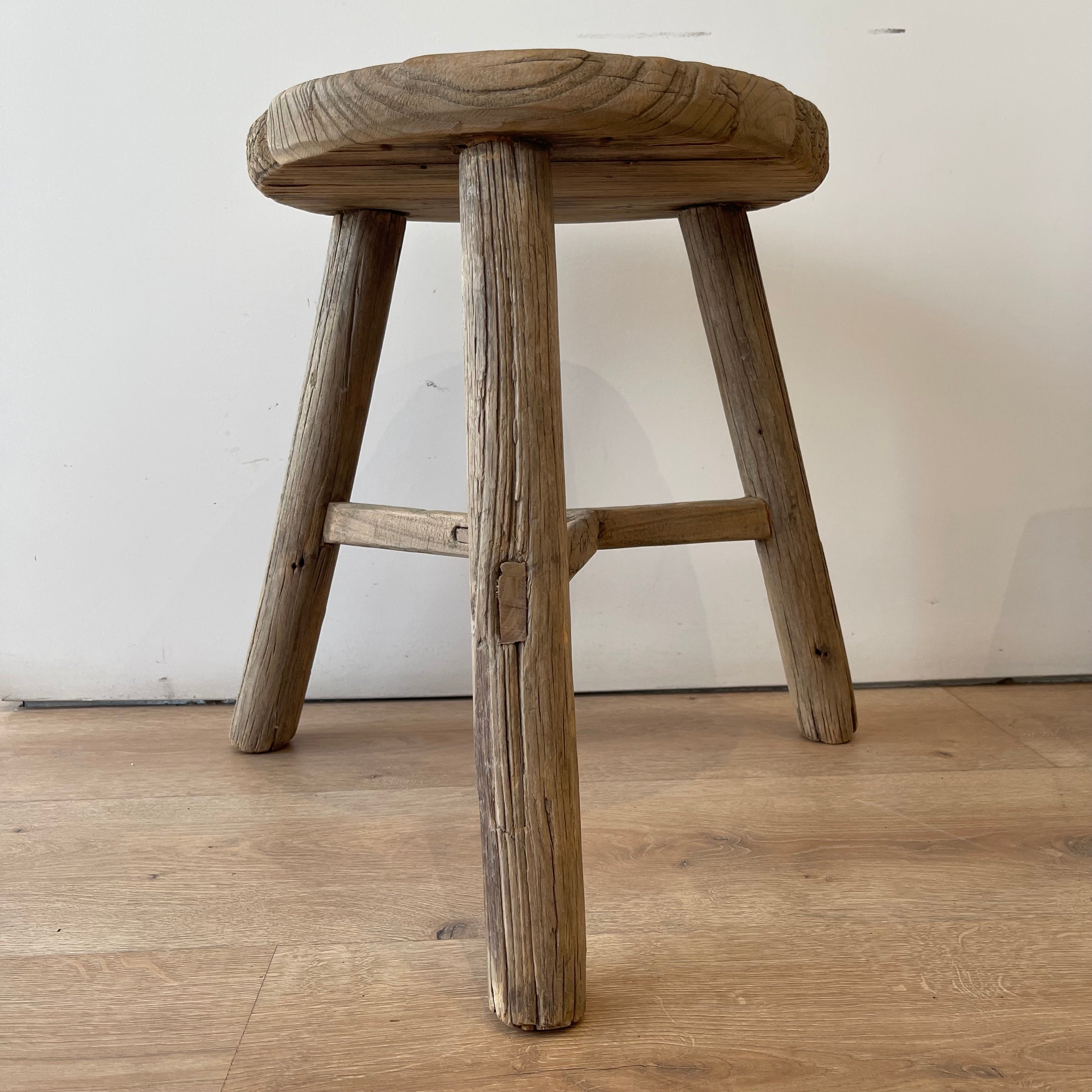 ROUND ELM STOOL