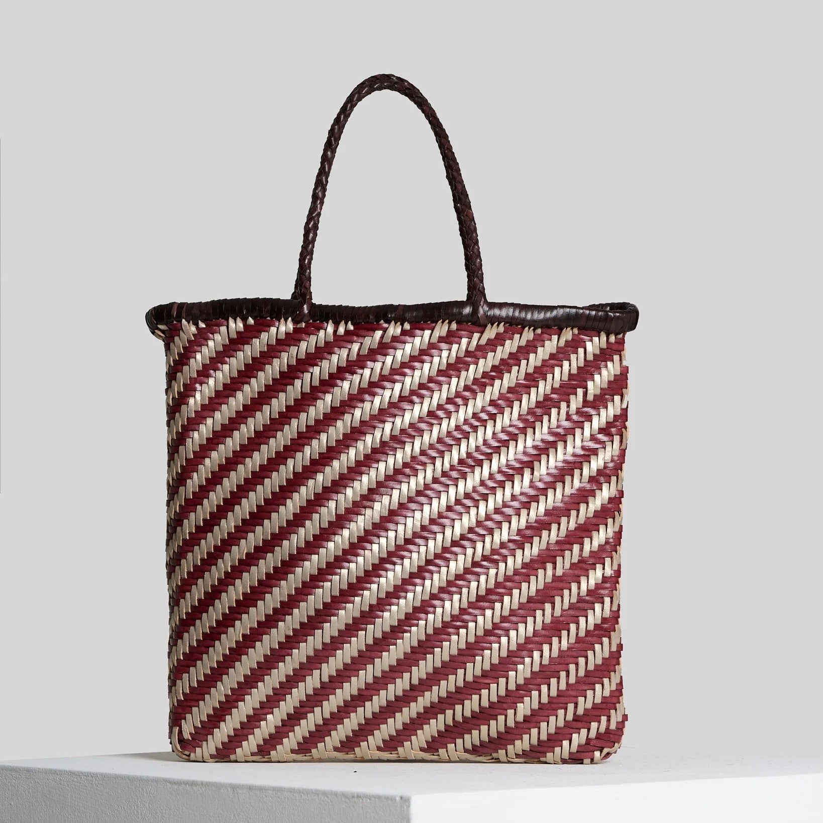 ARTEMISIA BURGUNDY TAUPE CHOCOLATE