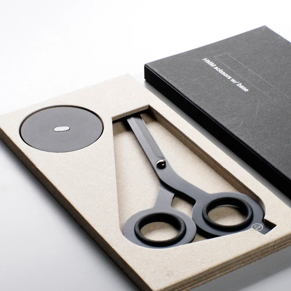 HMM SCISSORS BLACK  WITH BASE