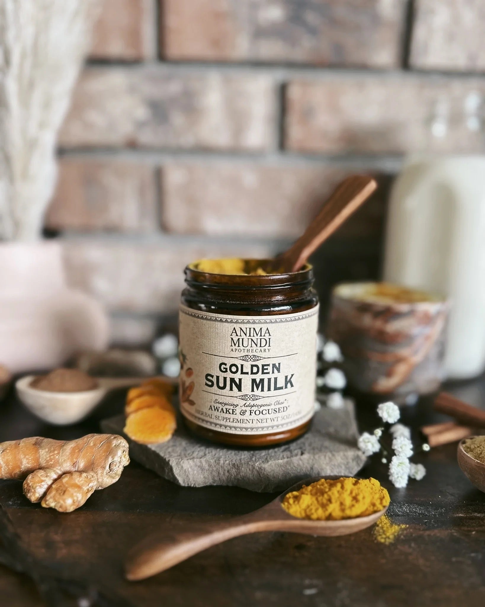 GOLDEN SUN MILK | ENERGIZING ADAPTOGENIC CHAI