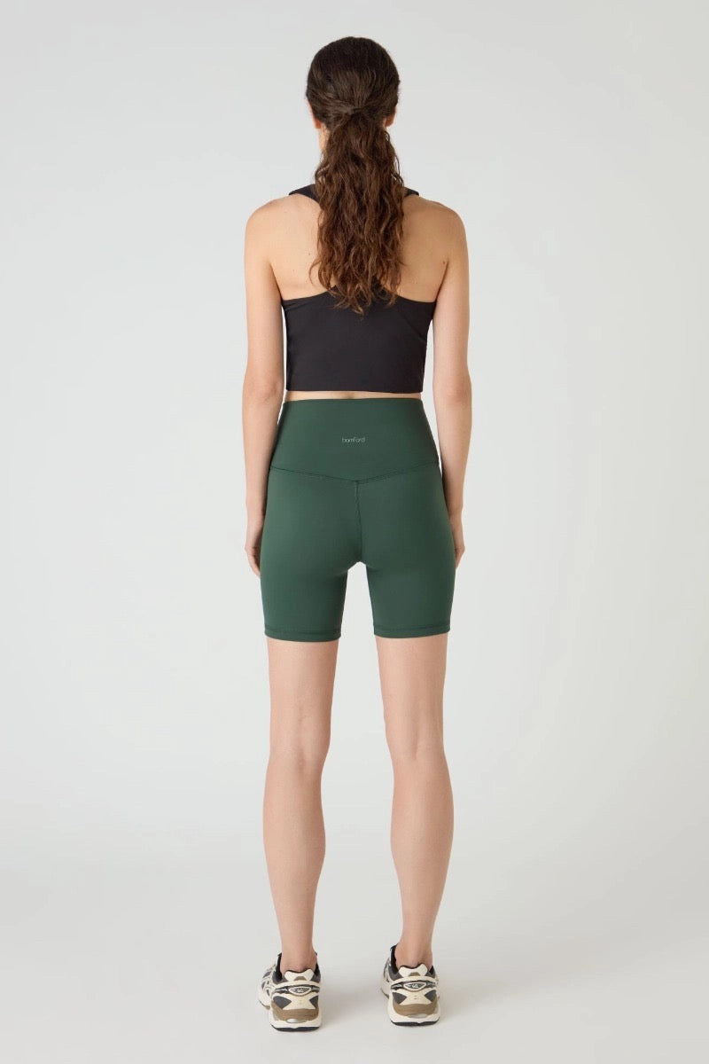 BALANCE SHORTS PINE - PREORDER