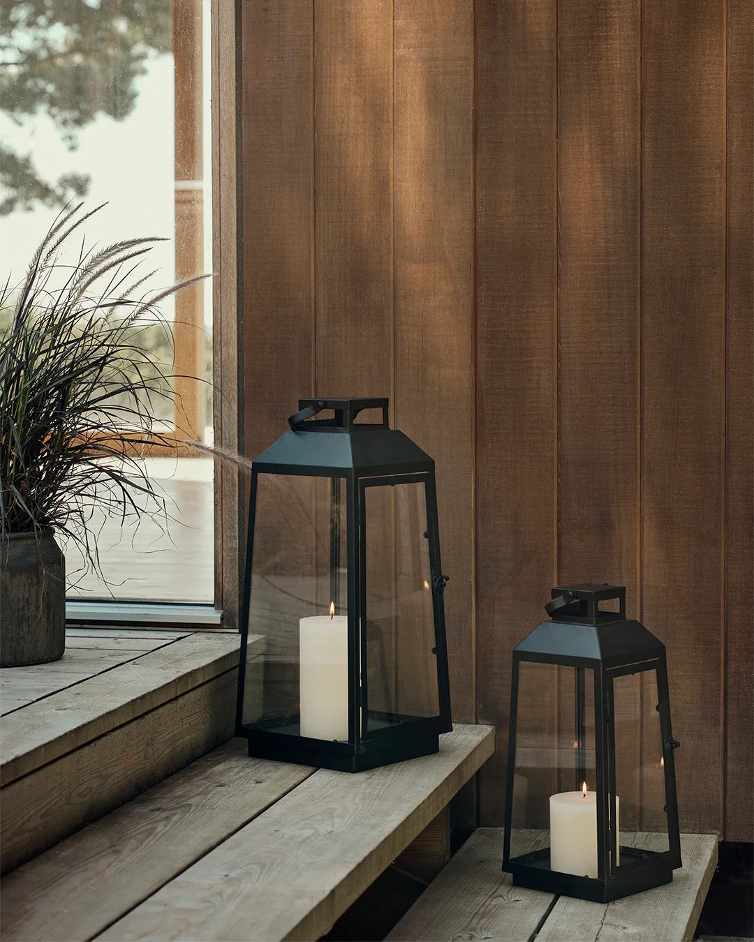 LOU LANTERN | S