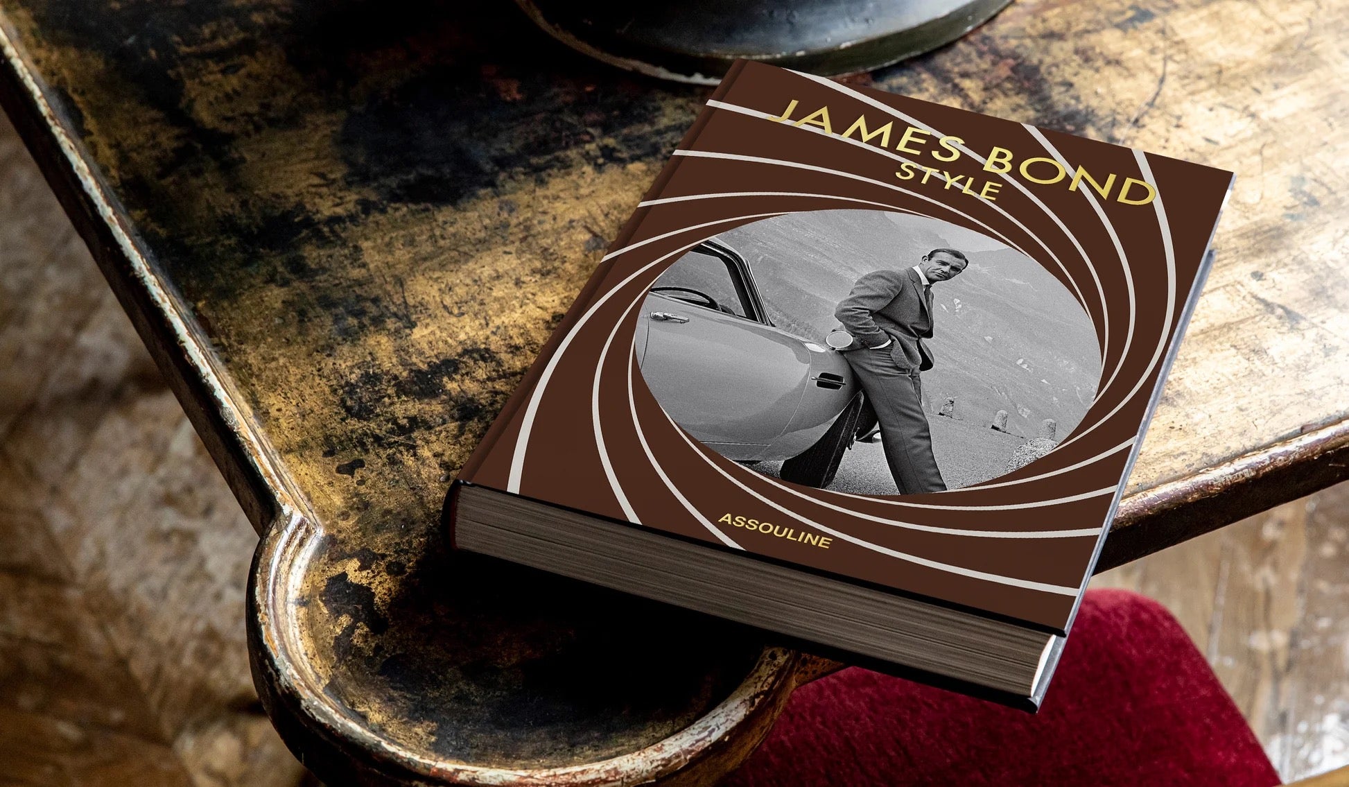 JAMES BOND STYLE
