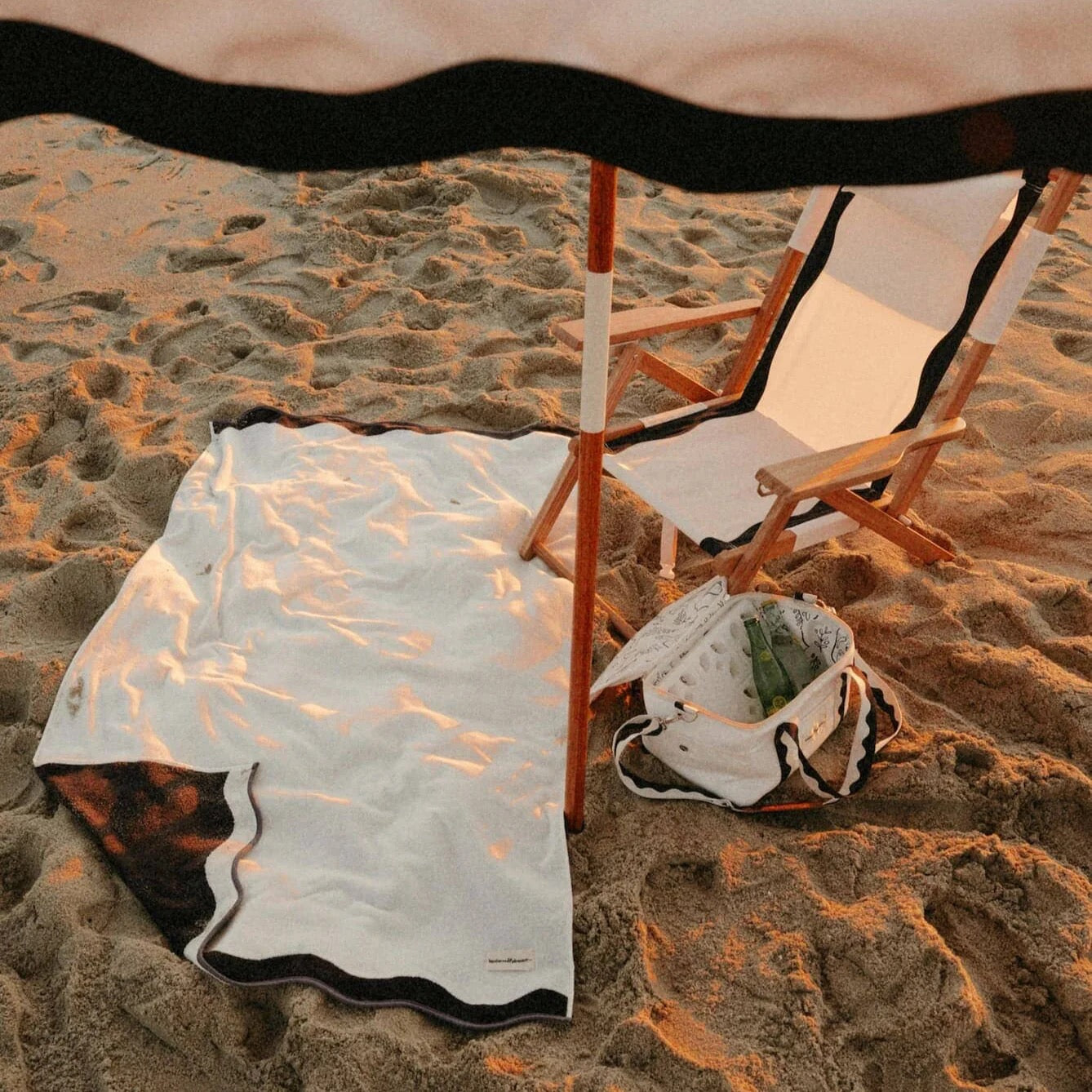 THE PREMIUM COOLER BAG | RIVIE WHITE